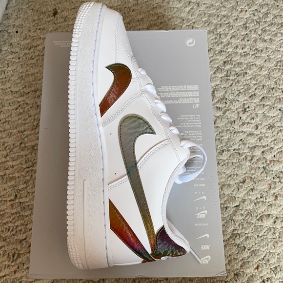 Nike Airforce 1 LV8 2 (GS) - Picture 2 of 5